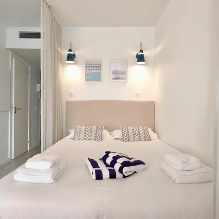 Royal Lux Seaview By Guys Διαμέρισμα *