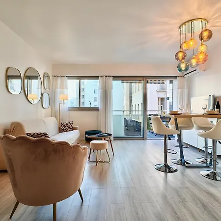 Διαμέρισμα Royal Lux Seaview By Guys *